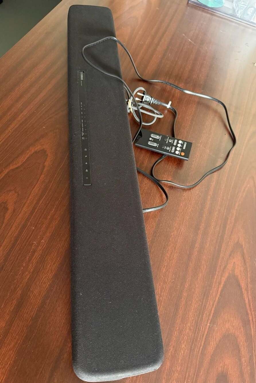 Yamaha ATS-1070 Front Surround Sound System Sound Bar tested works great! !